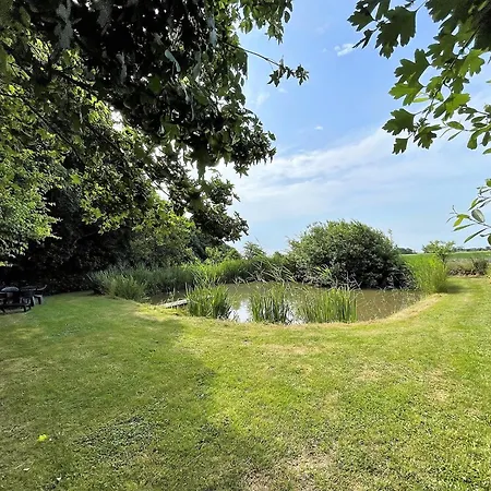 Clara Hof Doettgebuell