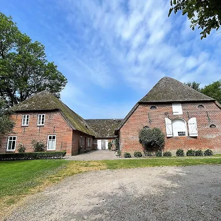 Clara Hof Doettgebuell Aventoft